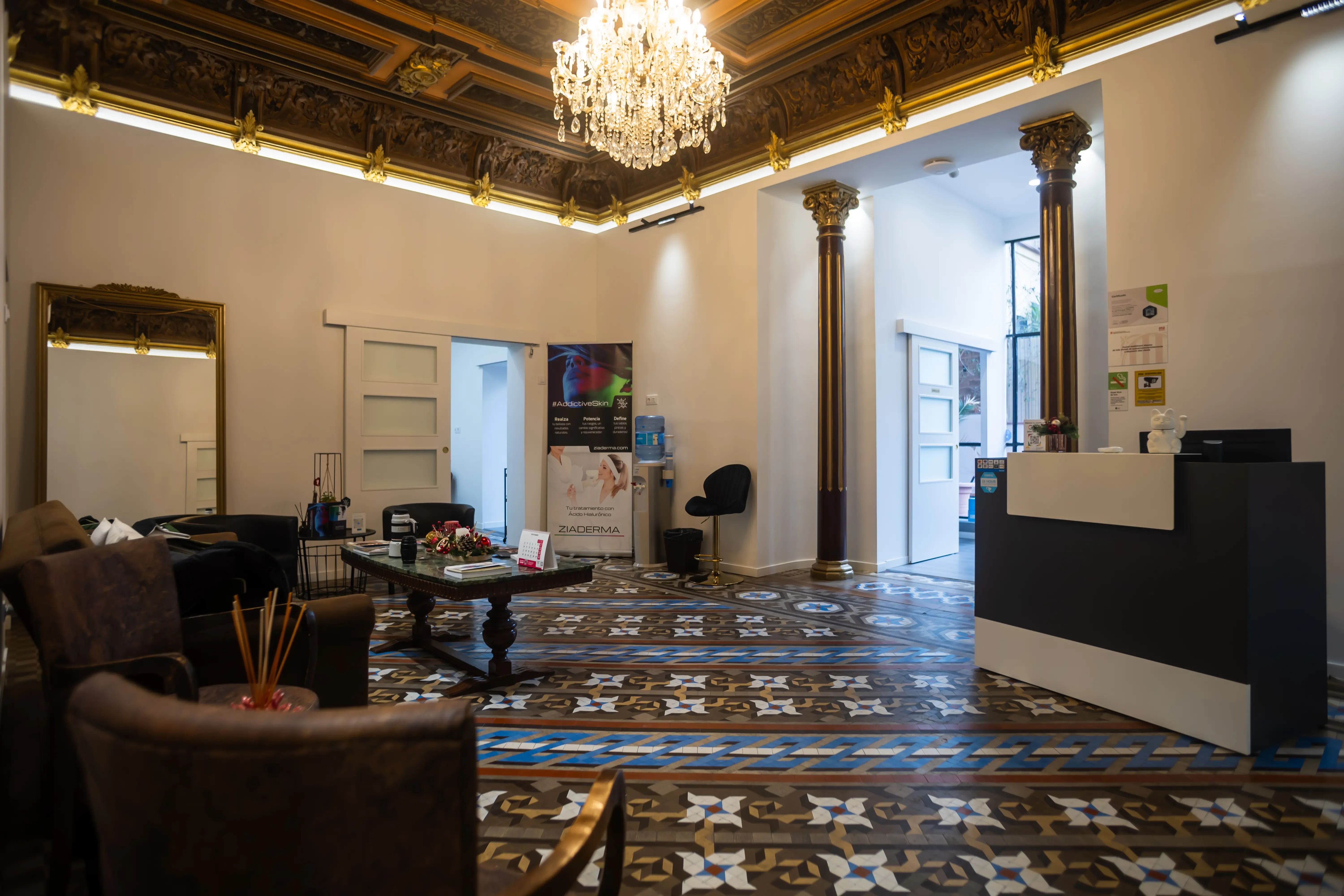 Recepción de la clínica Dentiplanet en Barcelona.